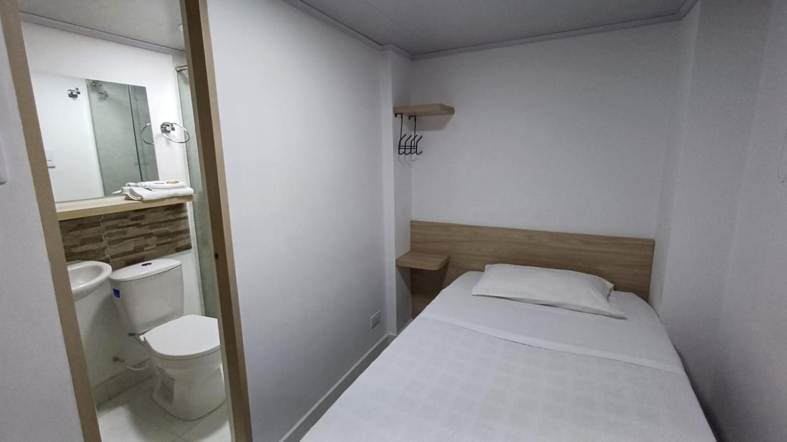 Hotel Adel Manizales Kültér fotó
