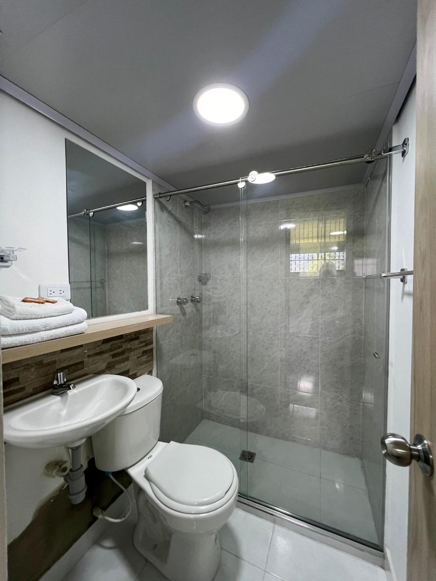 Hotel Adel Manizales Kültér fotó