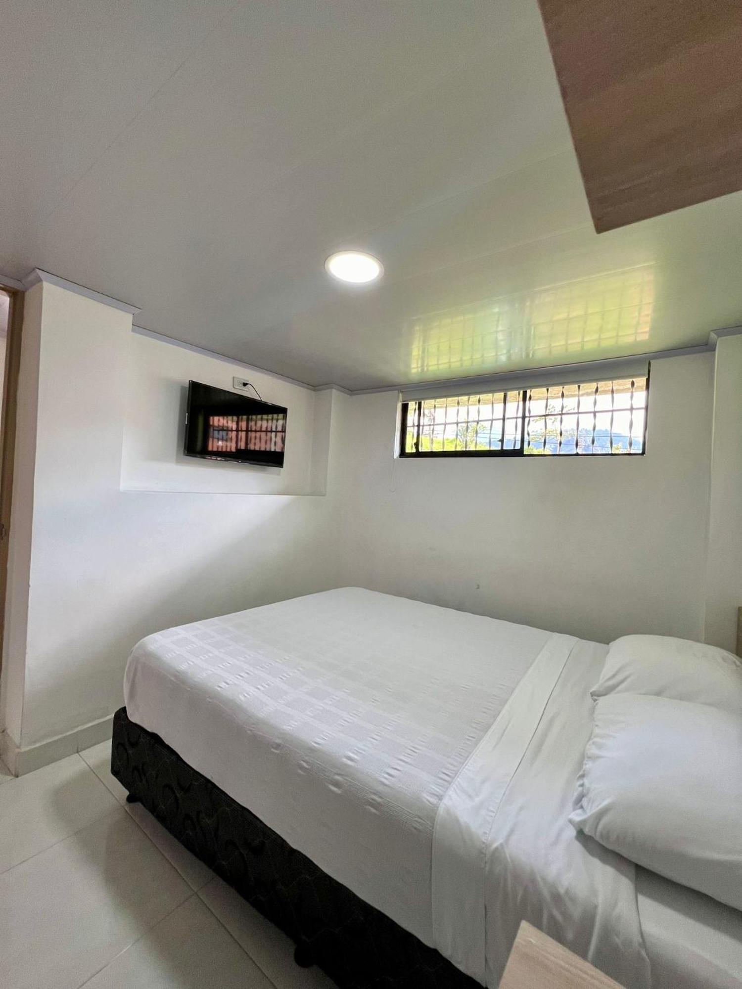 Hotel Adel Manizales Kültér fotó